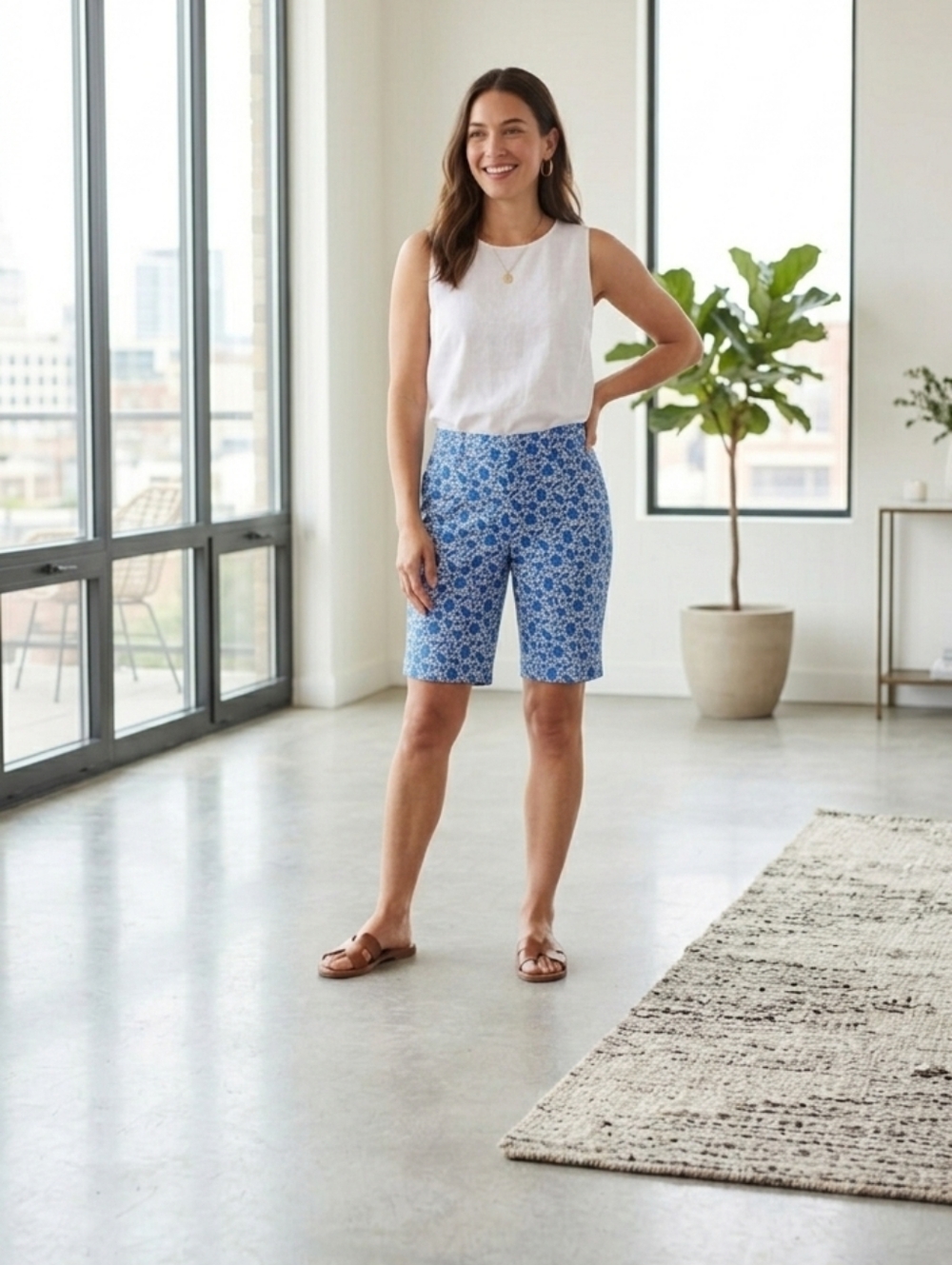 Old Navy Blue Floral Chino Bermuda Shorts - Women’s Size 2 Regular - Picture 2 of 12